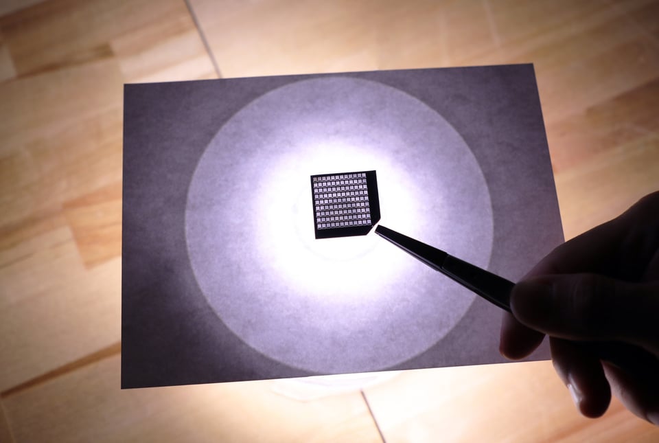 a-MoS2 chip with a grid of laser-written capacitors